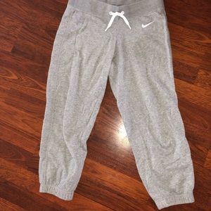 Nike cropped grey sweatpants.